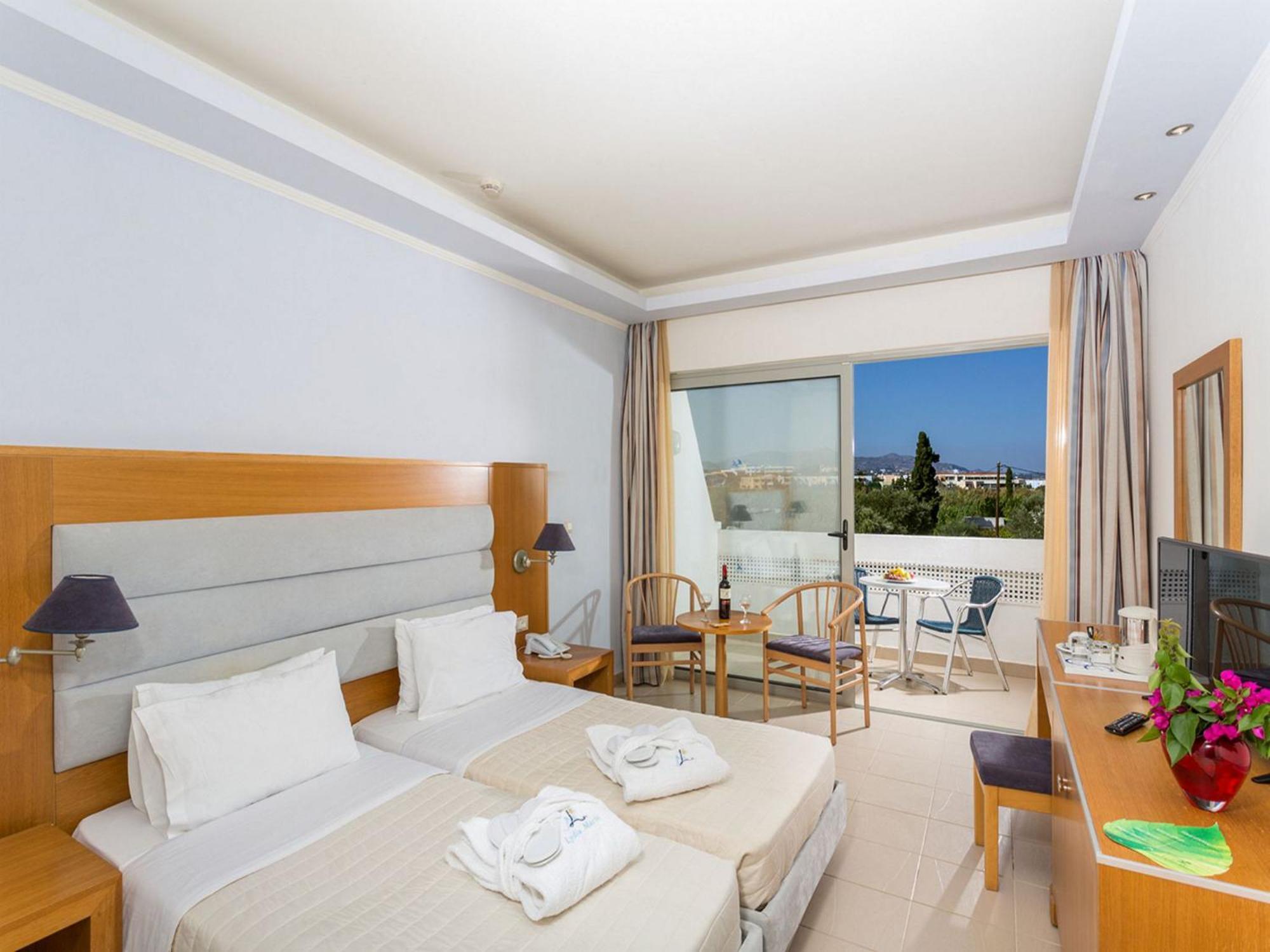 Classic Zimmer mit Poolblick